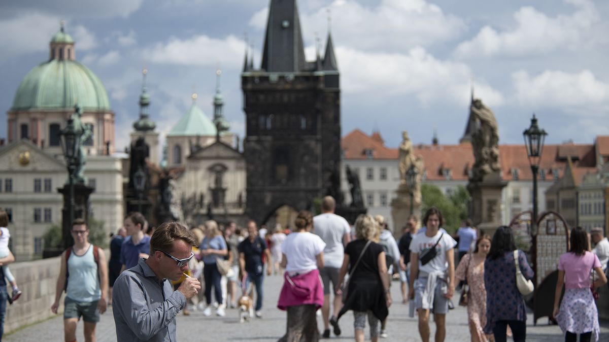 Cílení na zahraniční turisty se Praze vymstilo
